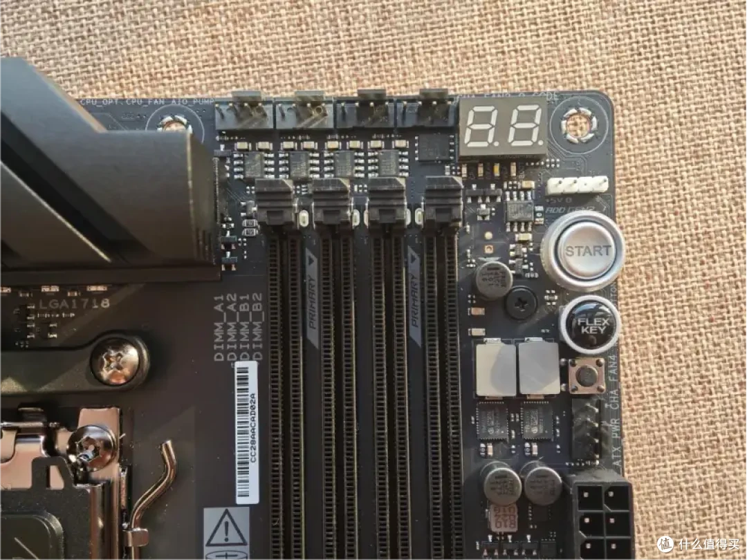 ROG CROSSHAIR X870E HERO主板开箱及装机测试