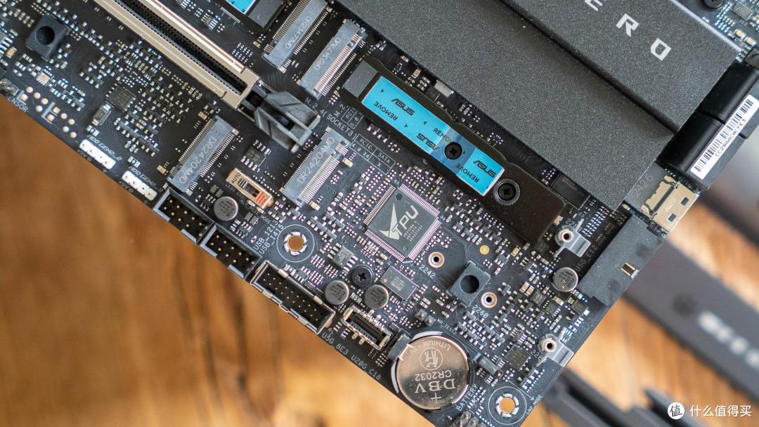 锐龙 9000系最强搭档：华硕ROG X870E HERO 性能测试