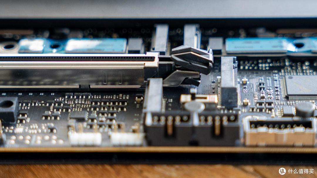 锐龙 9000系最强搭档：华硕ROG X870E HERO 性能测试