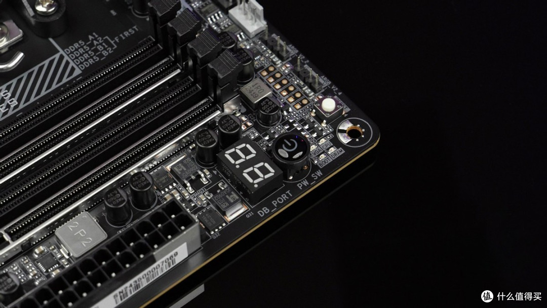 9950X最佳拍档，易用超越预期，X870E AORUS MASTER超级雕首发首测