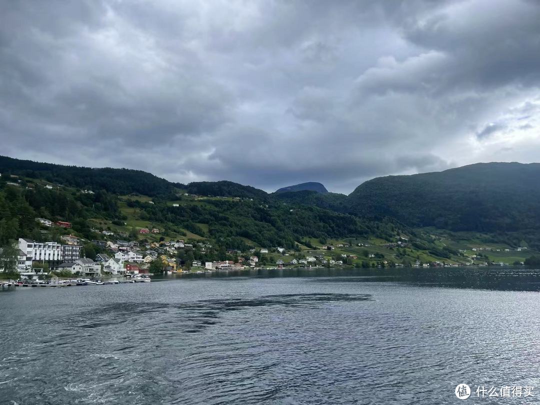 迟到四年的挪威亲子之旅—篇五（上）： 7月4日—不可复制的绝对深度，Hardangerfjord峡湾公交游......