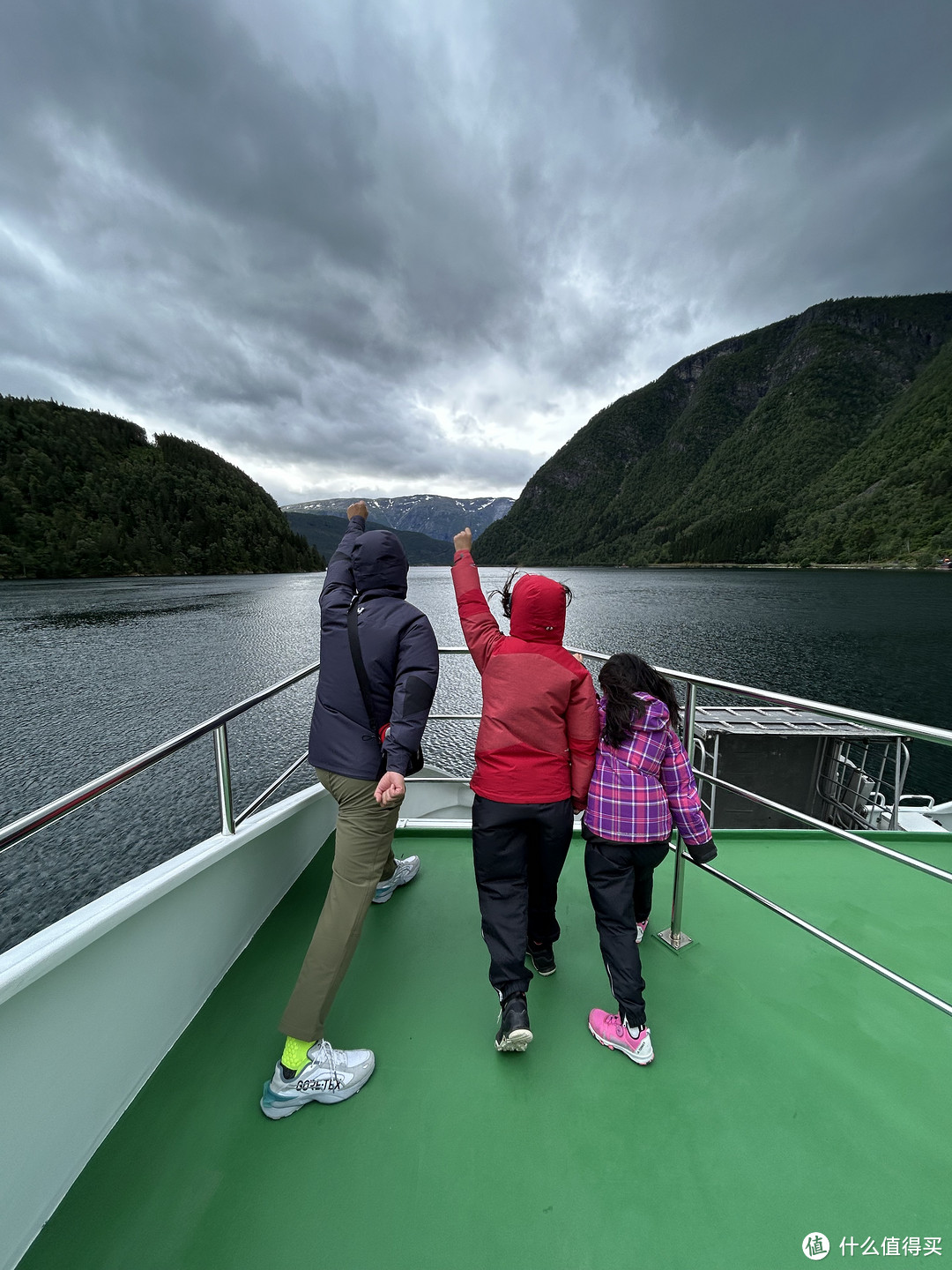 迟到四年的挪威亲子之旅—篇五（上）： 7月4日—不可复制的绝对深度，Hardangerfjord峡湾公交游......