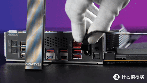 9950X最佳拍档，易用超越预期，X870E AORUS MASTER超级雕首发首测