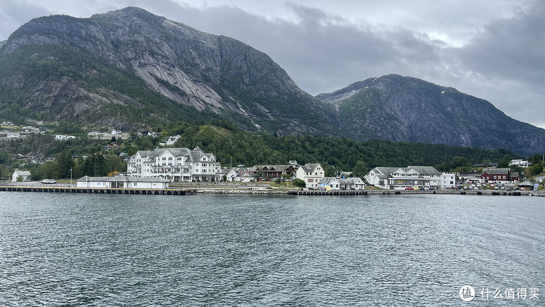 迟到四年的挪威亲子之旅—篇五（上）： 7月4日—不可复制的绝对深度，Hardangerfjord峡湾公交游......