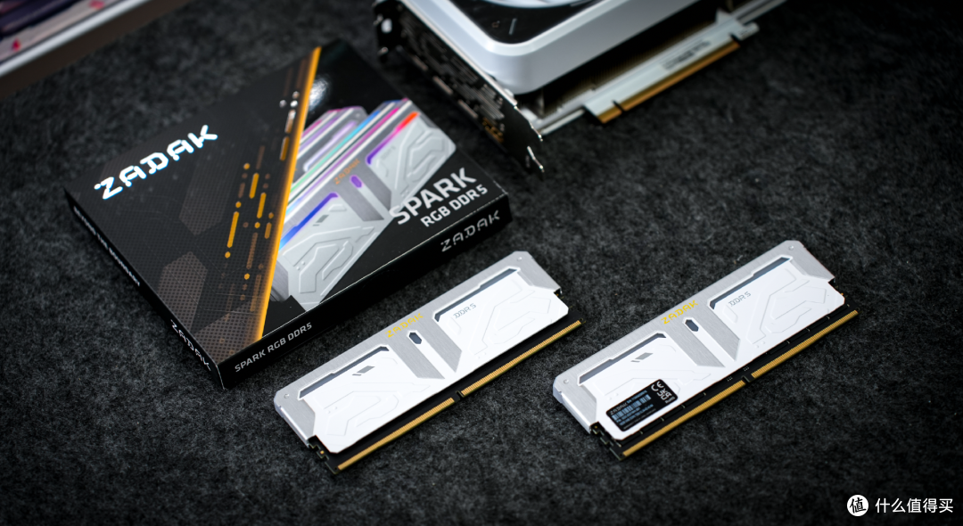 频率提升！纯白机甲内存——宇瞻ZADAK SPARK RGB DDR5 7200上手实测