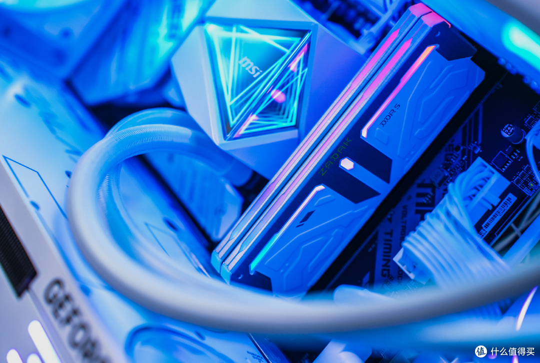 频率提升！纯白机甲内存——宇瞻ZADAK SPARK RGB DDR5 7200上手实测