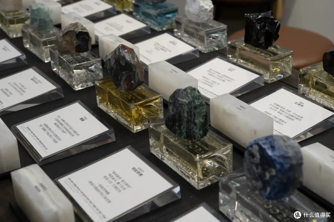 带好鼻子跟我走!2024「气味上海」秋季展开幕,一天深度逛展,嗅觉已经失控