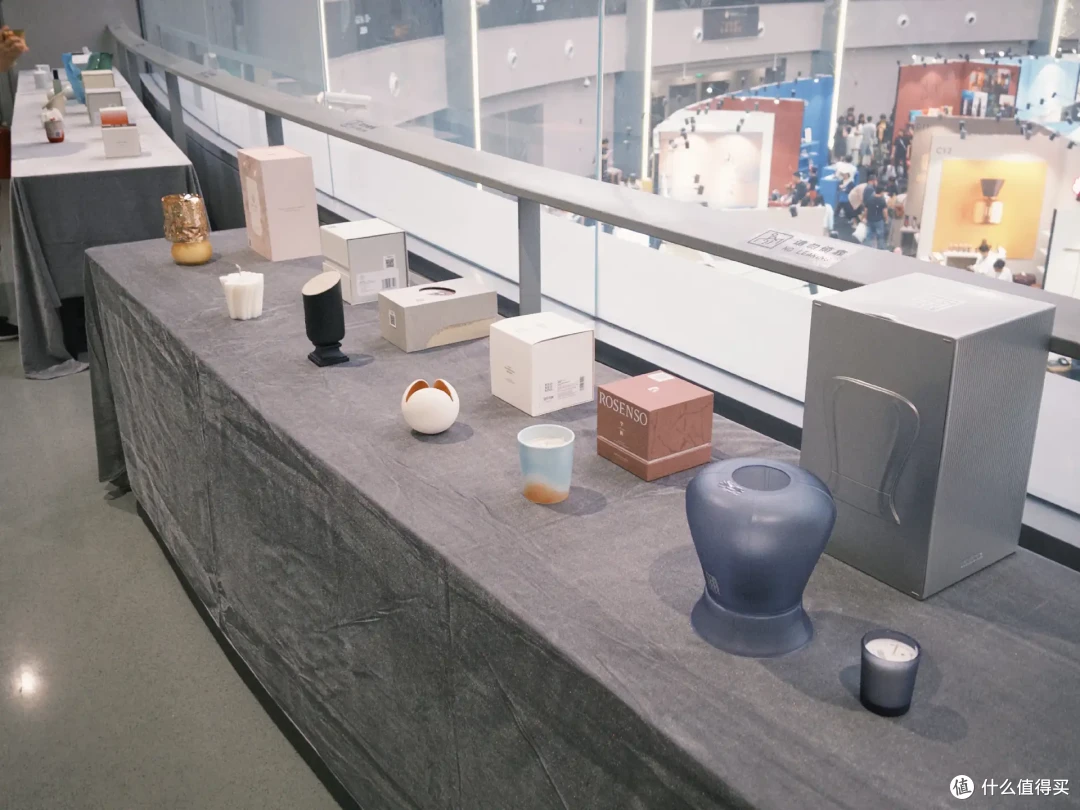 带好鼻子跟我走!2024「气味上海」秋季展开幕,一天深度逛展,嗅觉已经失控