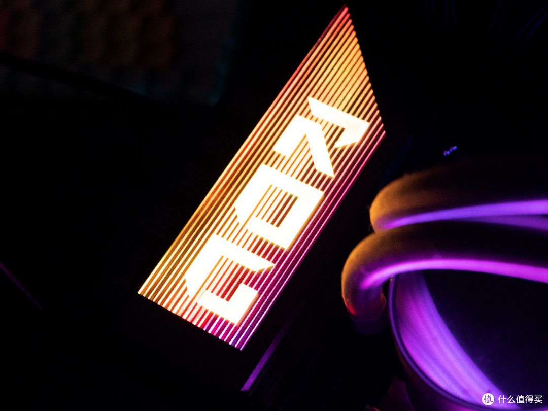 高端秀:最高端的ZEN5 X870E主板之一,华硕ROG CROSSHAIR X870E Hero首发评测!
