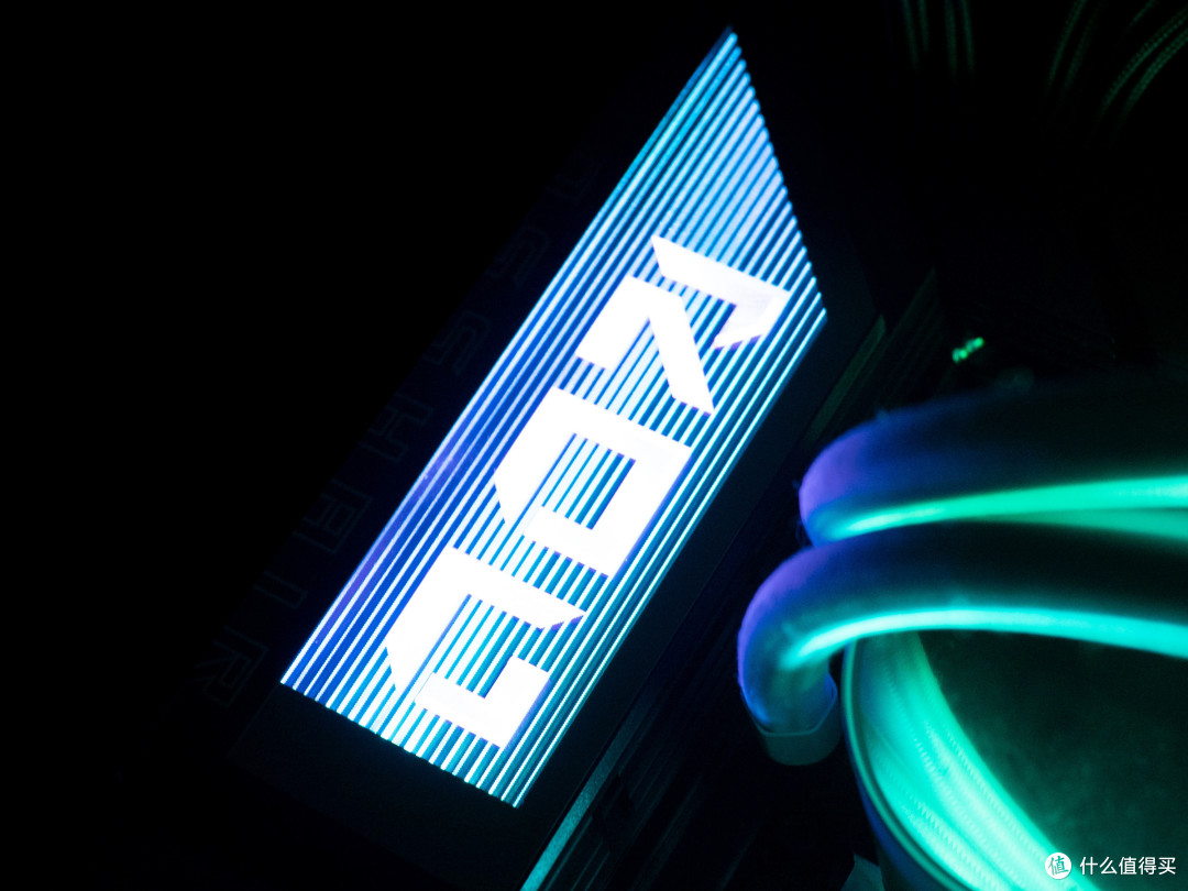高端秀:最高端的ZEN5 X870E主板之一,华硕ROG CROSSHAIR X870E Hero首发评测!