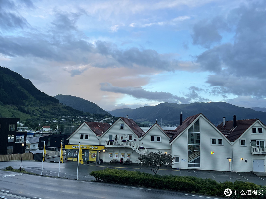 迟到四年的挪威亲子之旅—篇六（下）： 7月4日—不可复制的绝对深度，Hardangerfjord峡湾公交游......