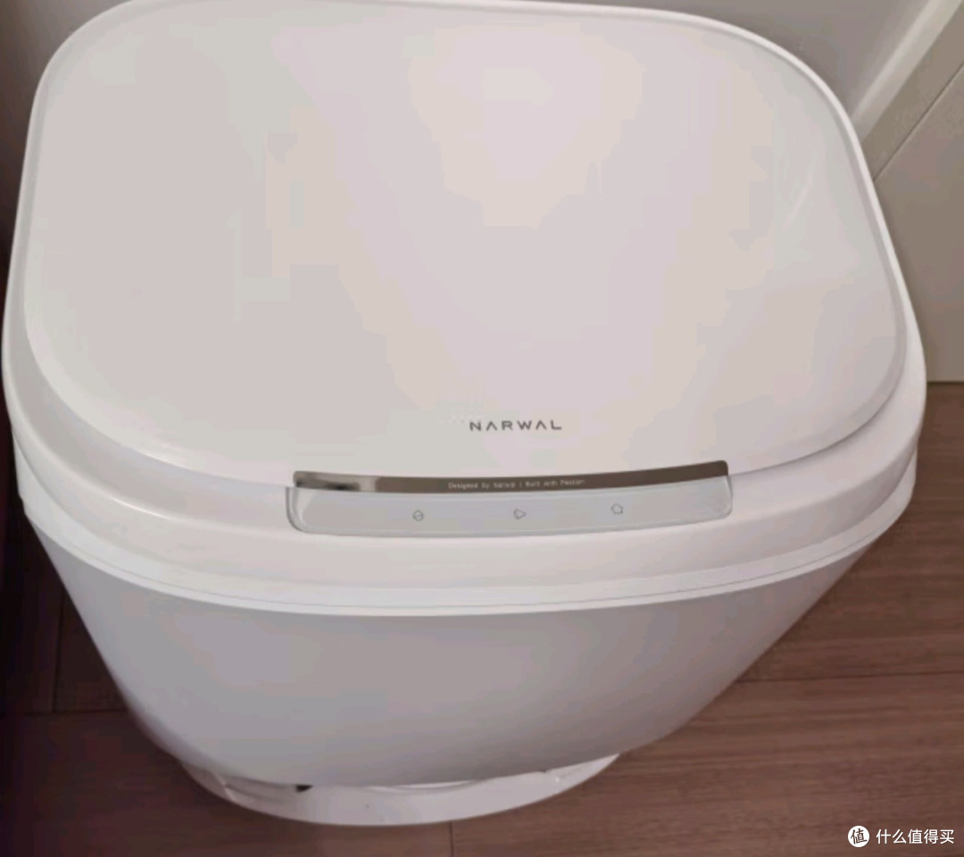 云鲸扫地机器人J5 扫拖一体自动清洗全自动拖地擦地机 机械臂仿生手外扩毛发0缠绕 水箱版【新品上市】