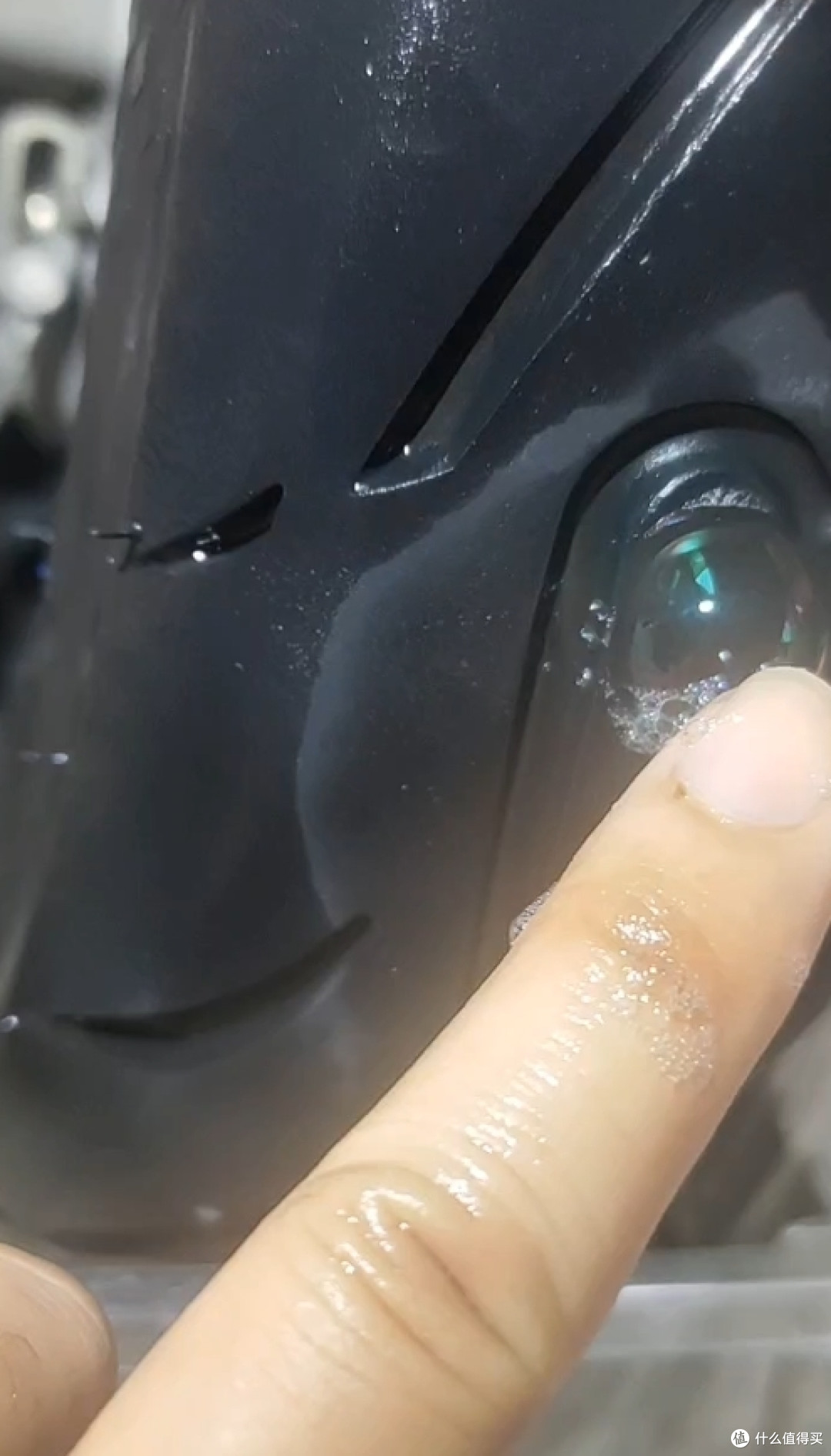 巧用月饼盒补轮胎