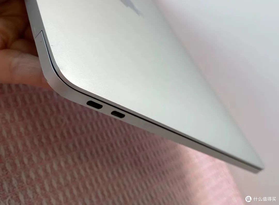 950元的苹果Macbook Pro,2K高清屏+雷电3接口,性能不俗