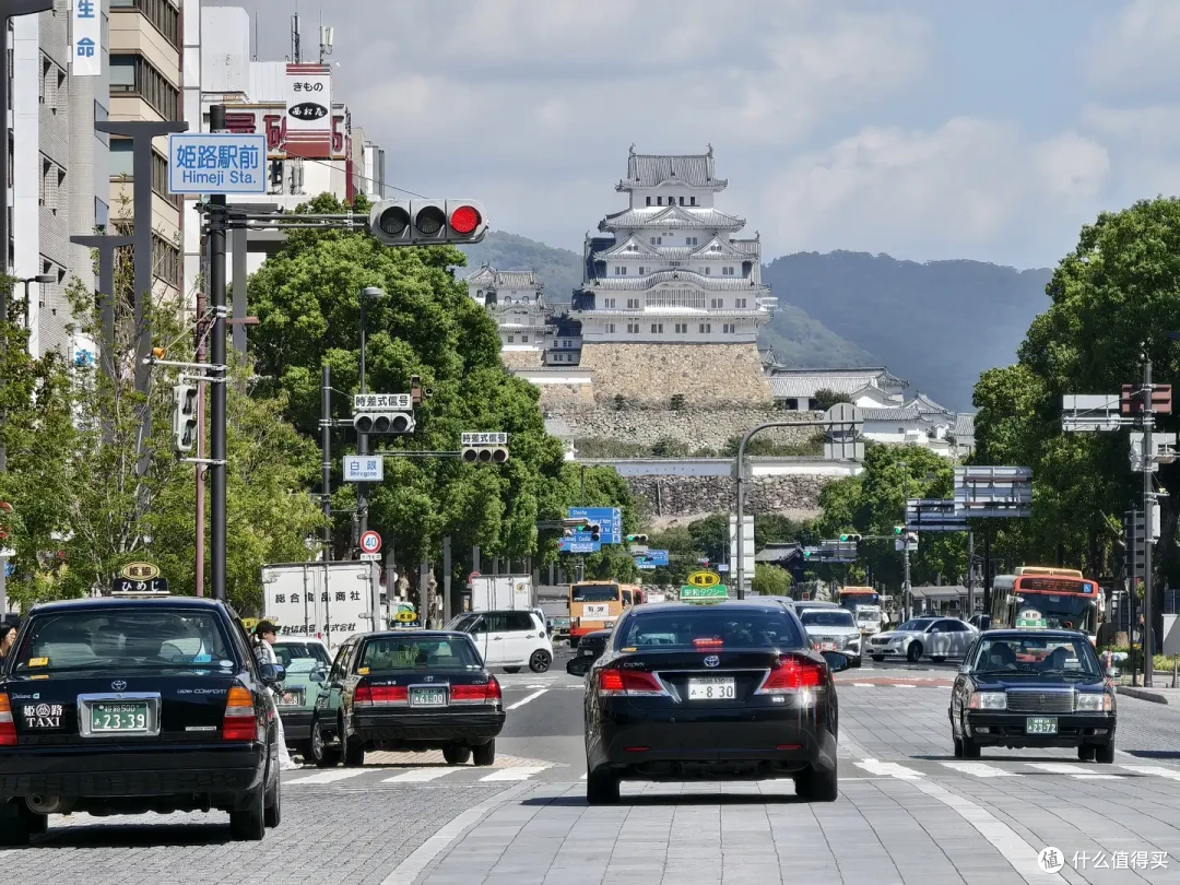 探秘日本国宝姬路城:距大阪仅有1小时!中国游客去的少,到处都是欧美老外