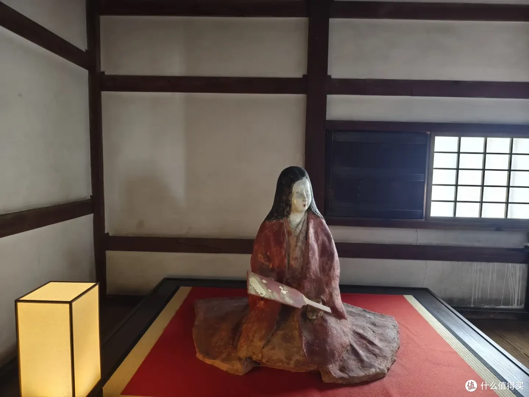 探秘日本国宝姬路城:距大阪仅有1小时!中国游客去的少,到处都是欧美老外