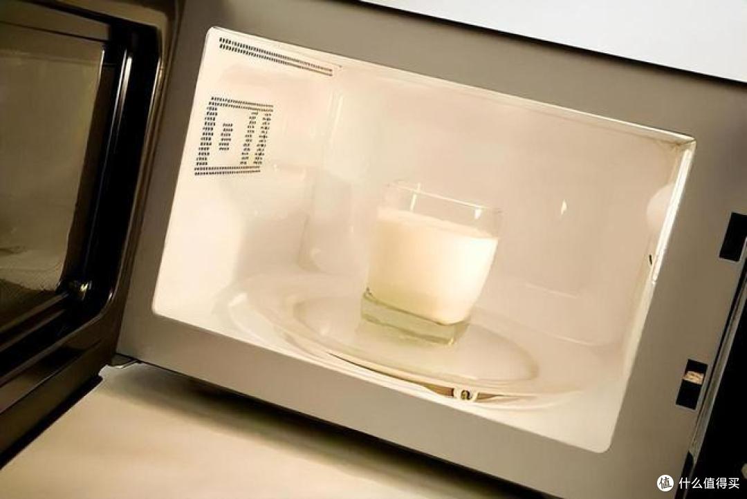 微波炉和烤箱哪个更好更实用？二选一哪个好？分别用了一年后才知差距！