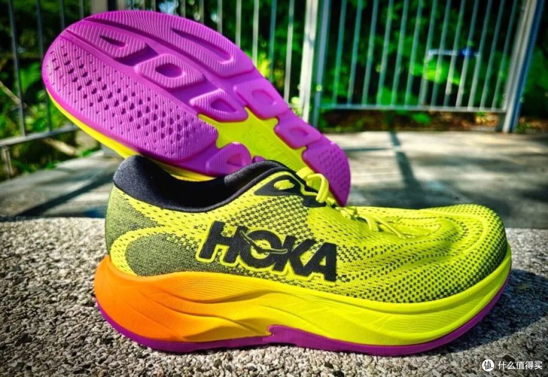 HOKA ONE ONE两双日常轻量训练鞋