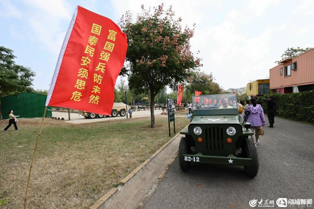 组图 I 风筝放飞、菊花展、军事教育基地... 世界风筝公园现场精彩瞬间