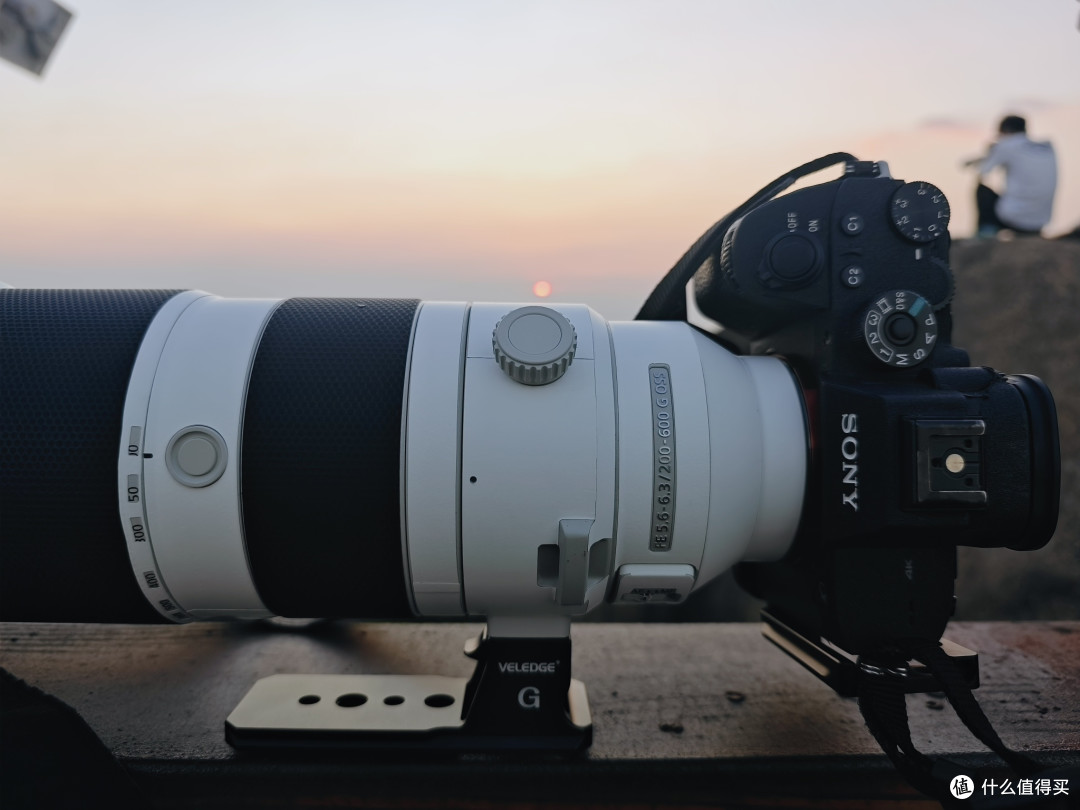 可能是索尼最有性价比的一支超长焦镜头:FE 200-600mm F5.6-6.3 G OSS镜头