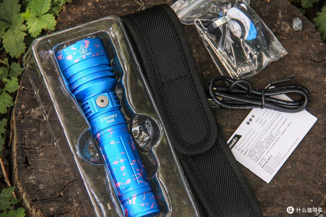 全新色彩、高光时刻:CYANSKY P32R手电