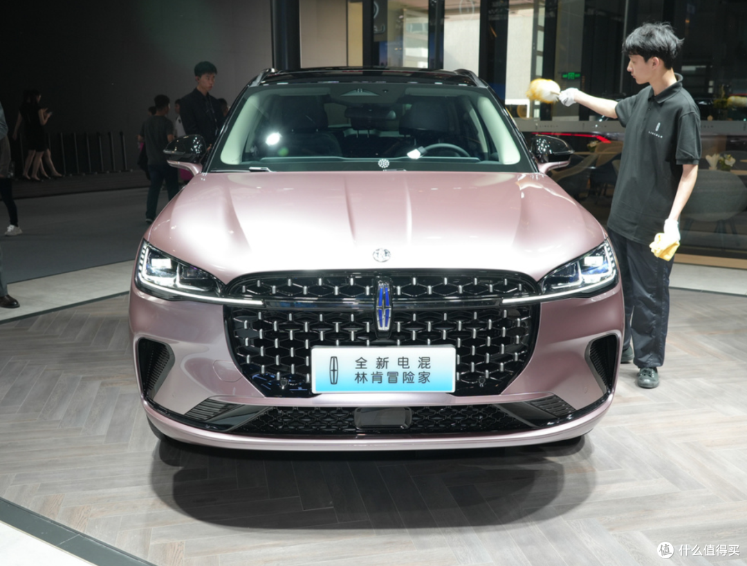 25.38万元林肯全新电混冒险家汽车