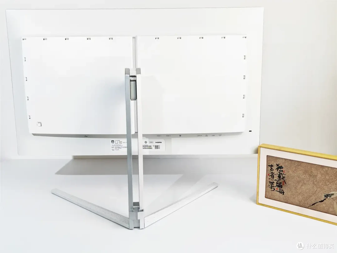 【飞利浦(PHILIPS)32M2N8800 QD-OLED显示器】超高颜值白色OLED显示器:4K+240Hz+0.03ms