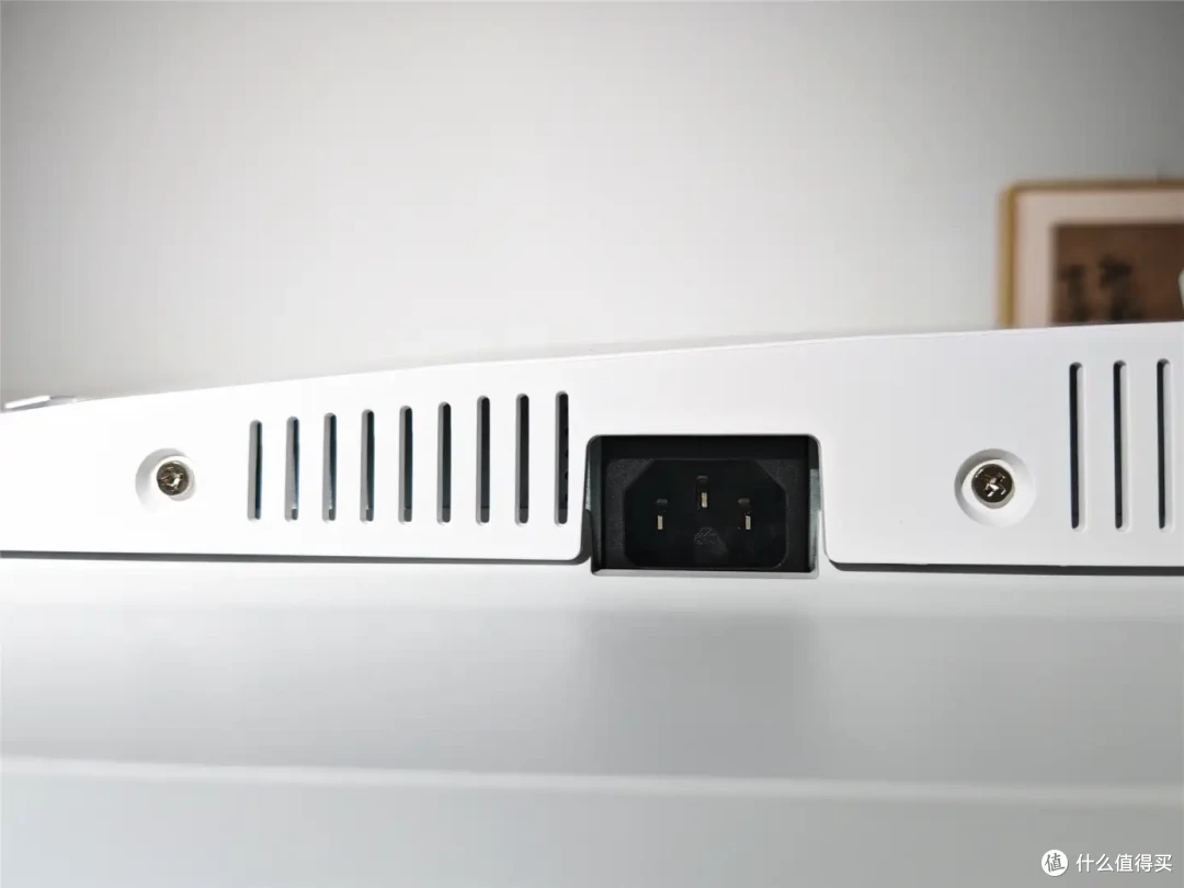 【飞利浦(PHILIPS)32M2N8800 QD-OLED显示器】超高颜值白色OLED显示器:4K+240Hz+0.03ms