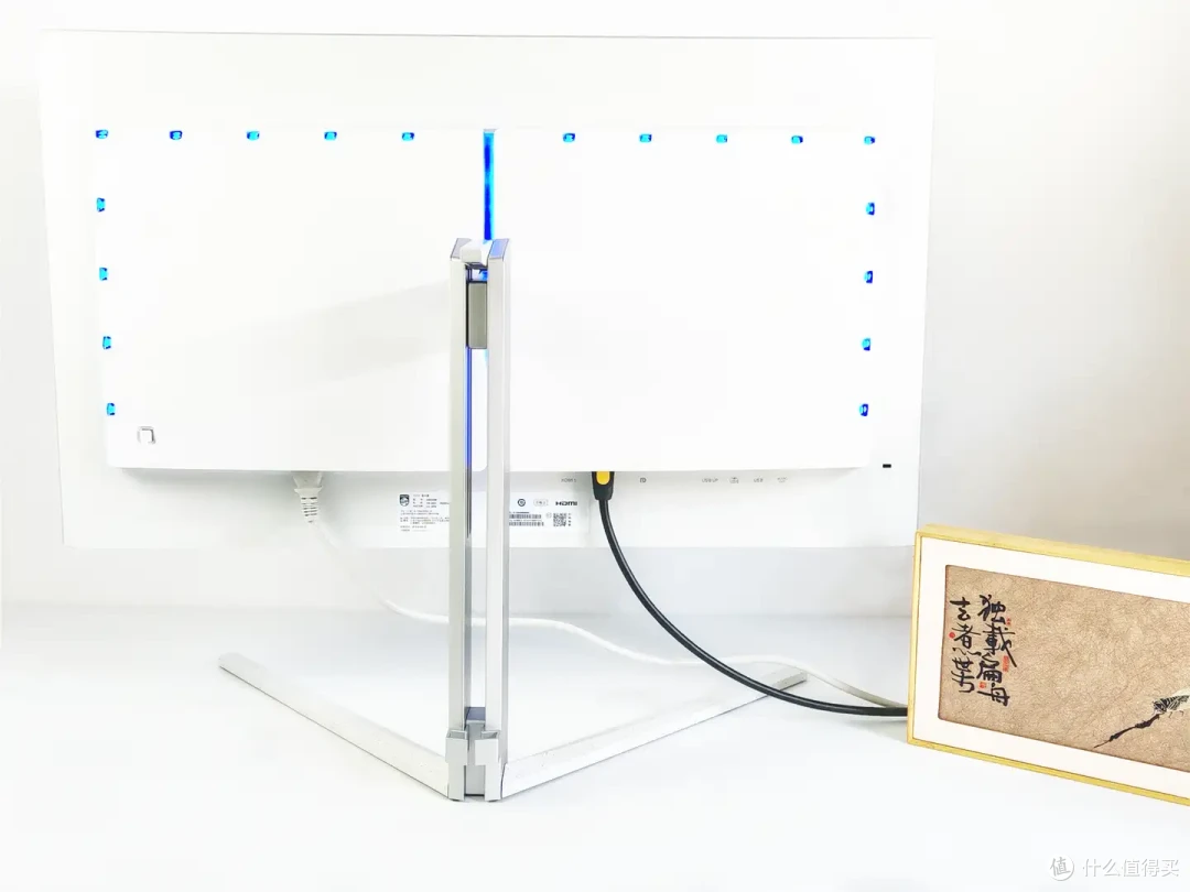 【飞利浦(PHILIPS)32M2N8800 QD-OLED显示器】超高颜值白色OLED显示器:4K+240Hz+0.03ms