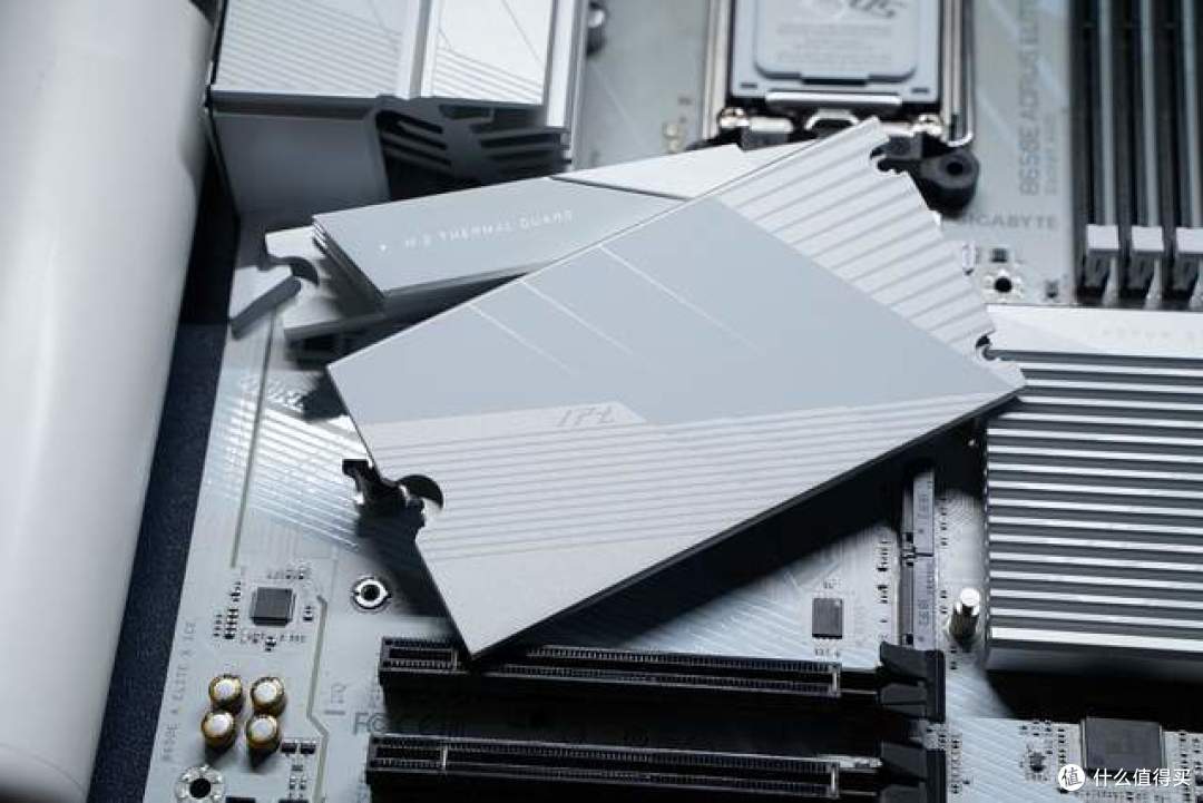 解锁锐龙9000功耗锁生产力最高提升9%   技嘉B650E AORUS ELITE X AX ICE
