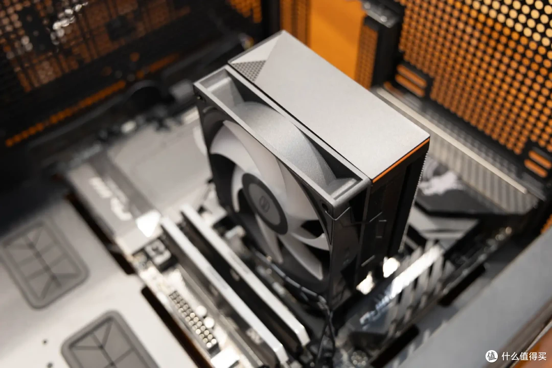 百元风冷可以压AMD R7 9700X吗?超频三RT500数显风冷测试