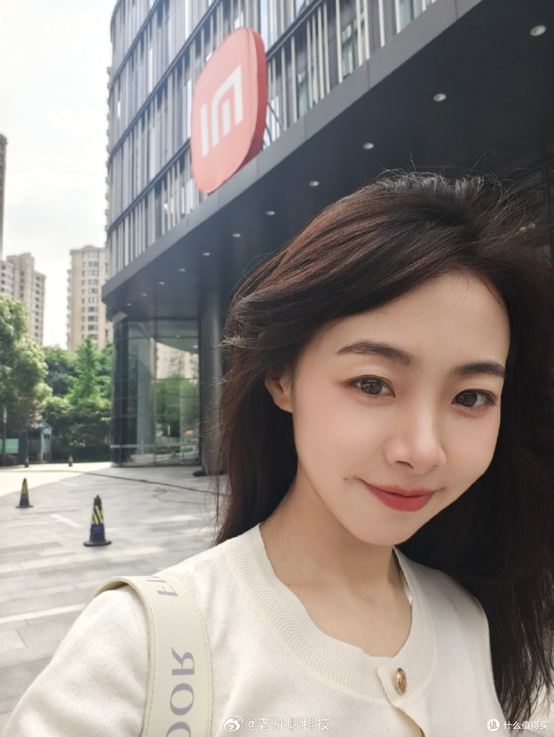 卢伟冰宣布,小米“最美产品经理”调岗,馨心负责Redmi产品打磨