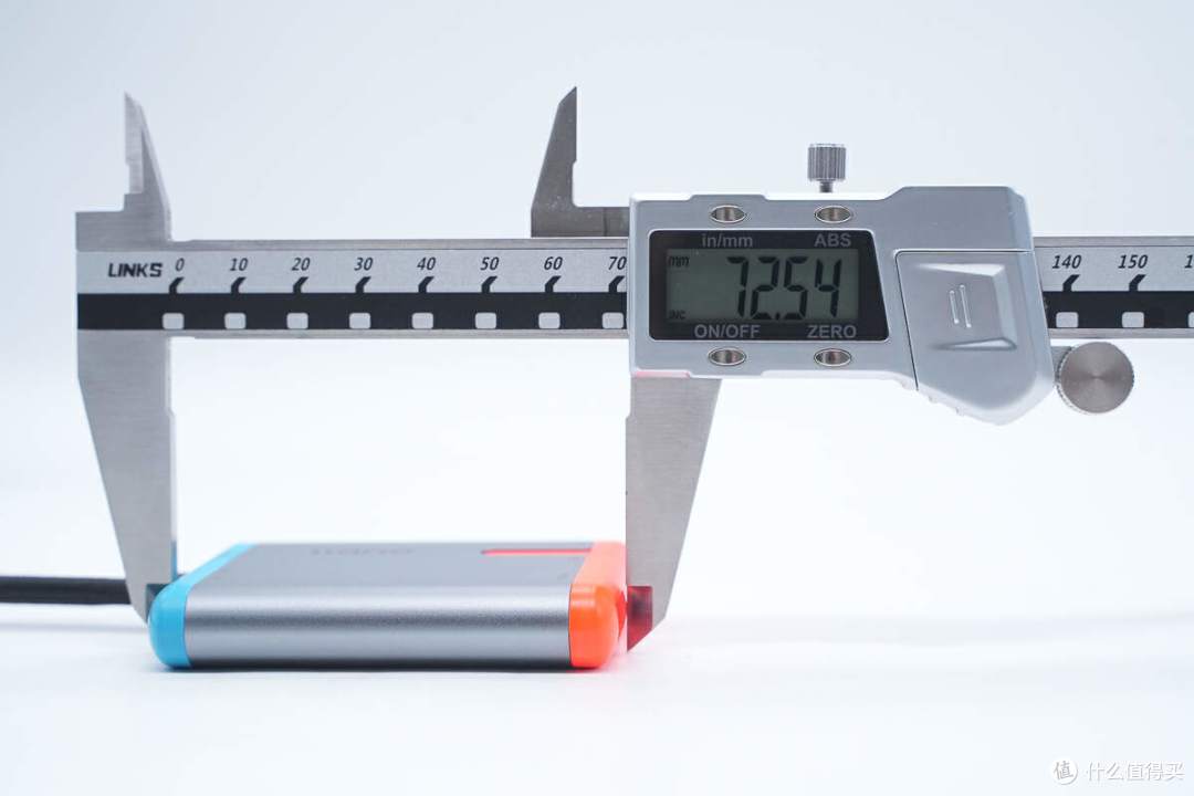 拆解报告：llano绿巨能USB/Type-C高清视频采集器A325