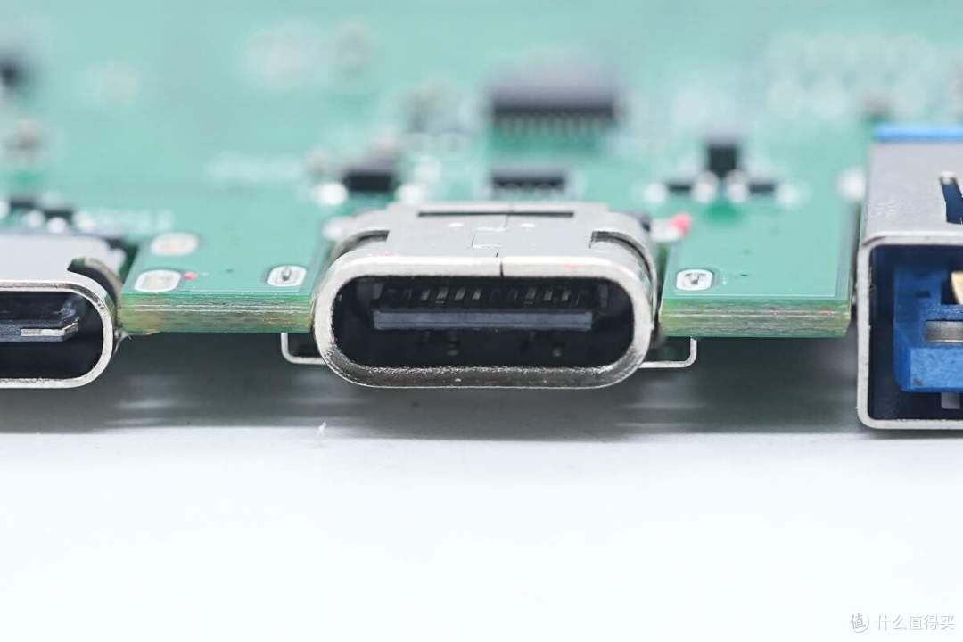 拆解报告：llano绿巨能USB/Type-C高清视频采集器A325