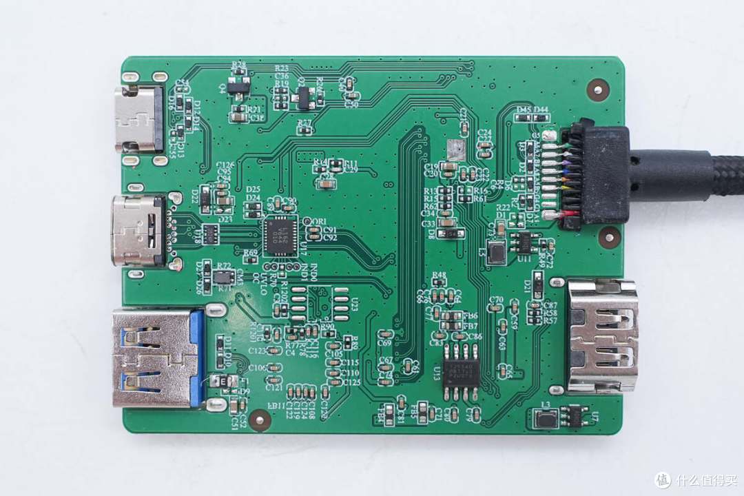 拆解报告：llano绿巨能USB/Type-C高清视频采集器A325
