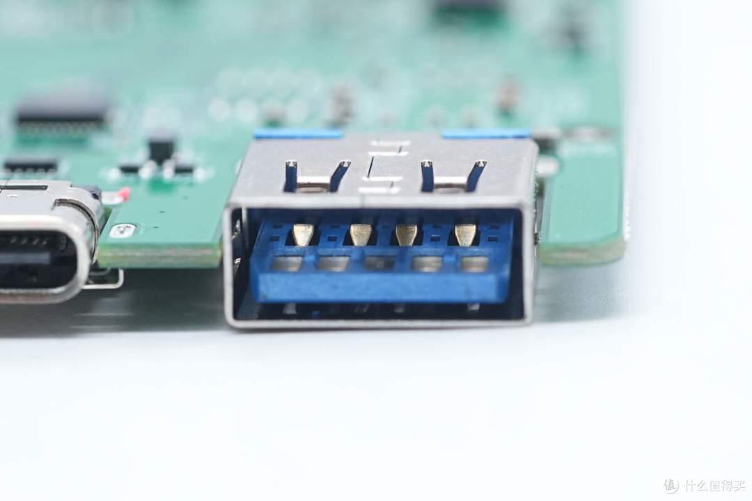 拆解报告：llano绿巨能USB/Type-C高清视频采集器A325