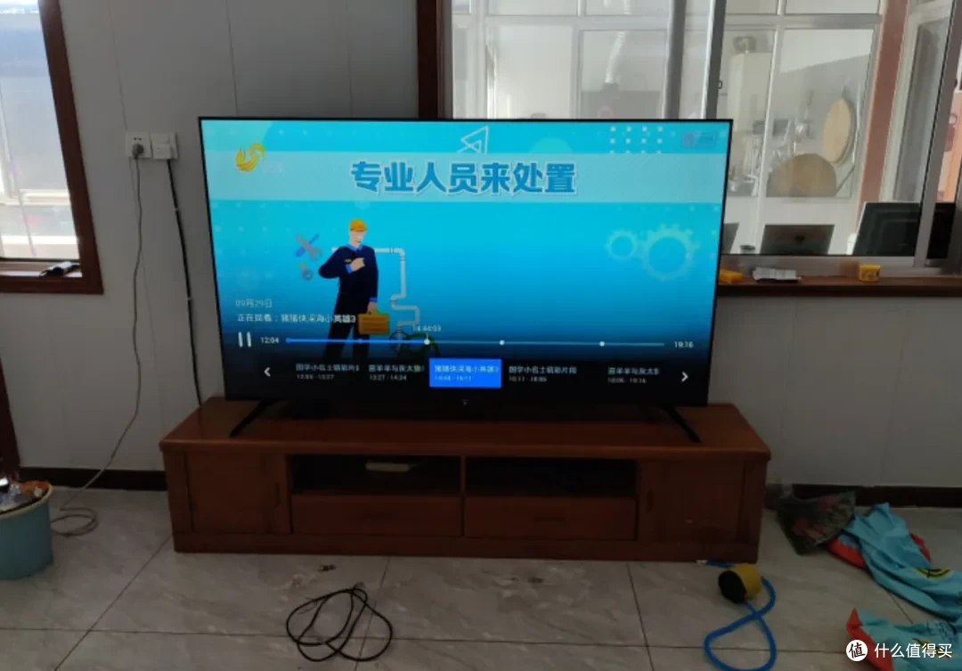 性价比爆棚的55寸4K电视，才一千出头，比手机还便宜