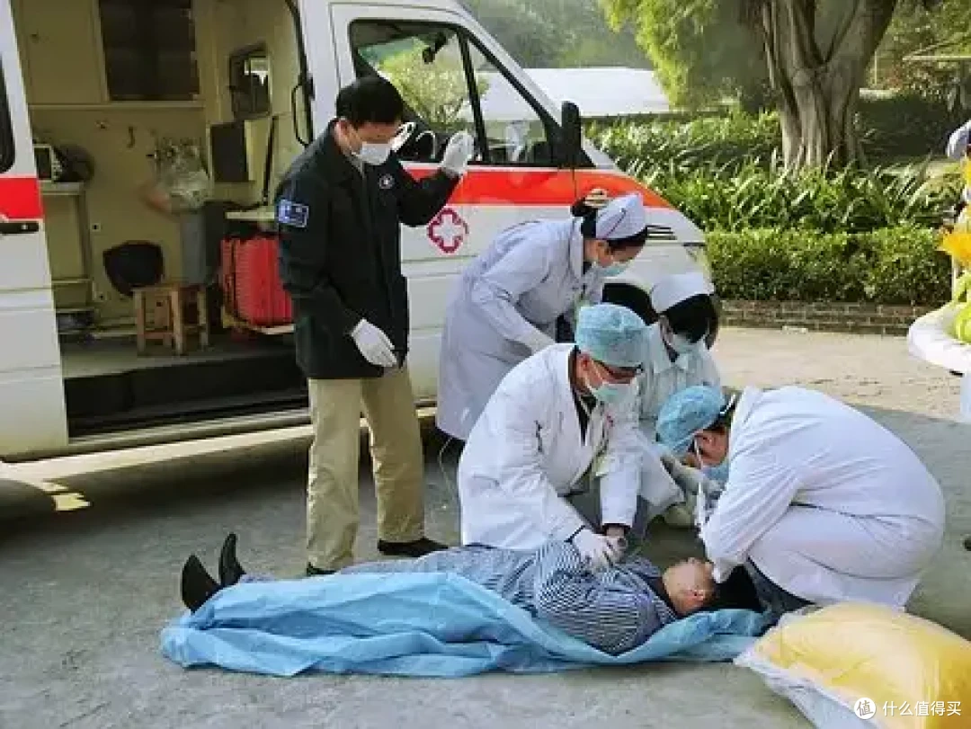人均看病少2千!2025年,医保要大变天?