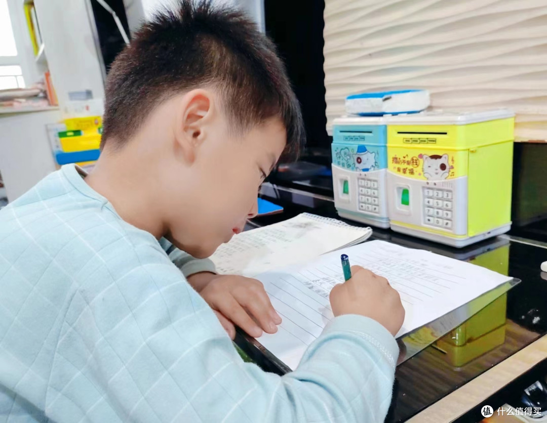 专注力该刻意培养,还是顺其自然?5个方法帮孩子夺回注意力