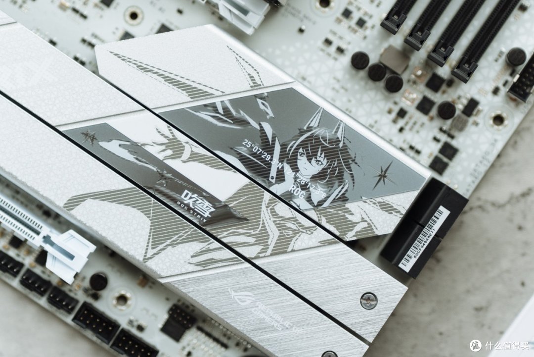 ASUS ROG Z890-A GAMING WiFi S 吹雪 ROG STRIX Z890-A GAMING WIFI S 吹雪| ROG Strix | 电竞主板｜ROG