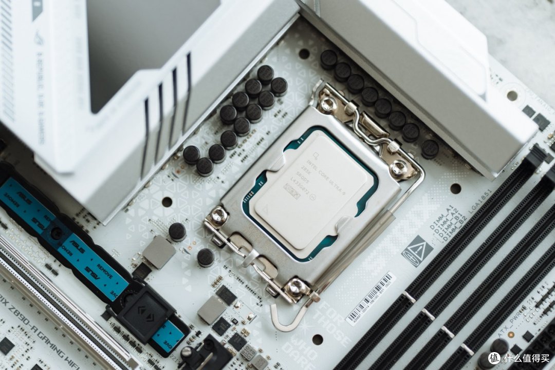 ROG STRIX Z890-A Gaming WIFI S抢先看，吹雪姬新战力
