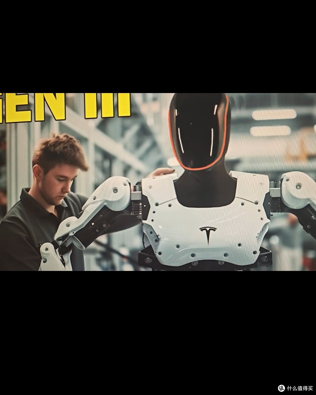 全新！马斯克发布会新款个人助理机器人！他说AI比我们知道的任何东西都危险得多，然后继续创造和升级它_扫拖一体机_什么值得买