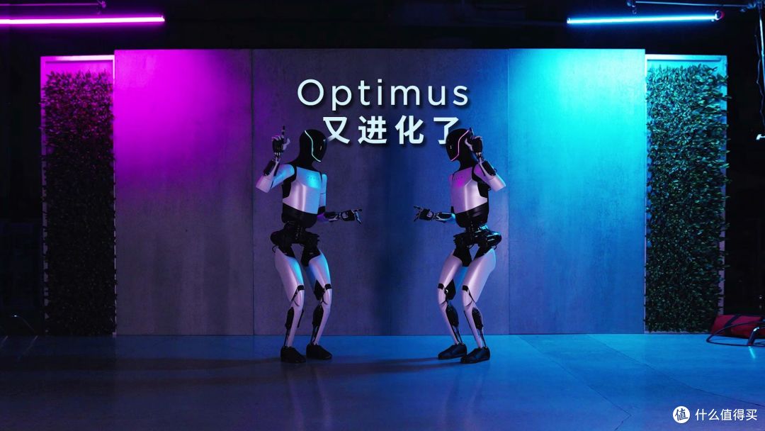 马斯克：特斯拉大规模生产Optimus人形机器人，成本1万美元引热议