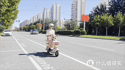 既要优雅可爱、又要减震防滑,姐姐不做选择题,长距离通勤就选元宇宙Pro