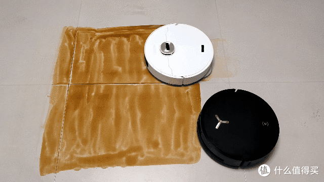 扫地机器人还能当洗地机用!科沃斯X8 Pro Plus又一次大幅度创新,滚筒洗地结构轻松解决重度污渍