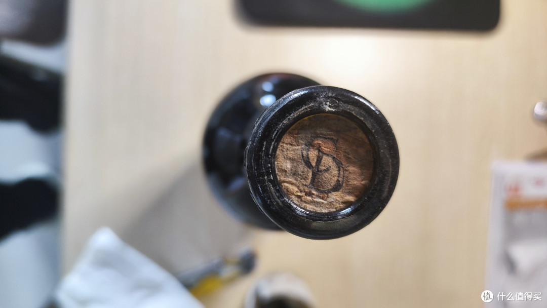 有霉菌得用酒布擦干净