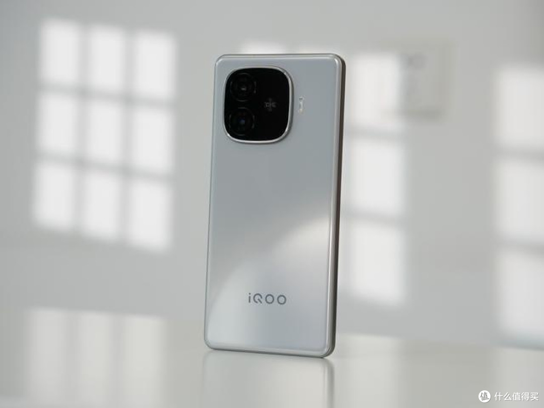 选iQOO Z9 Turbo+还是REDMI K70 Ultra至尊？