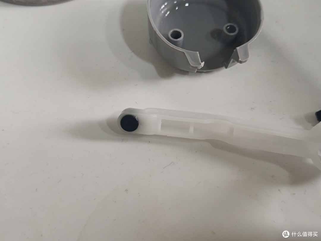 一招解决抽水马桶一直上水，流水不停，实测有效！！！省时省钱又省心！_马桶_什么值得买