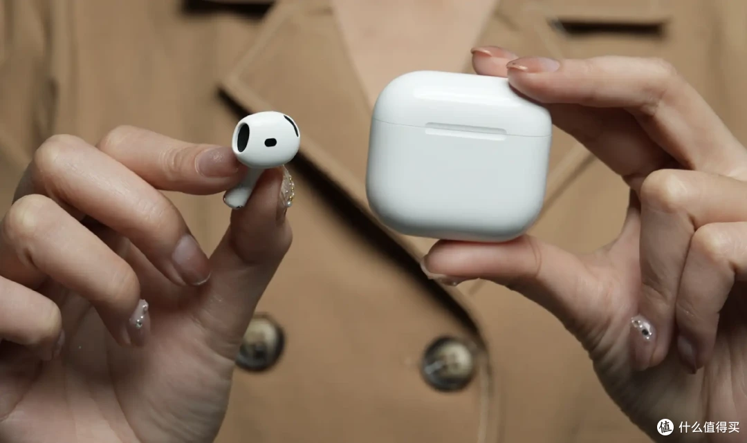Pro款青春版 AirPods 4体验 差不差钱 买它都合适 今年苹果最有性价比的产品
