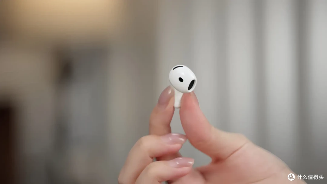 Pro款青春版 AirPods 4体验 差不差钱 买它都合适 今年苹果最有性价比的产品